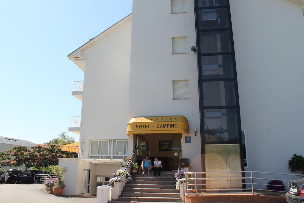 Hotel Arco Iris Вилануева де Ароса Екстериор снимка